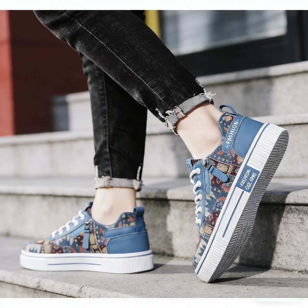 Freizeitschuhe für Herren aus Canvas mit Ethno-Muster und Schnürung detail 7