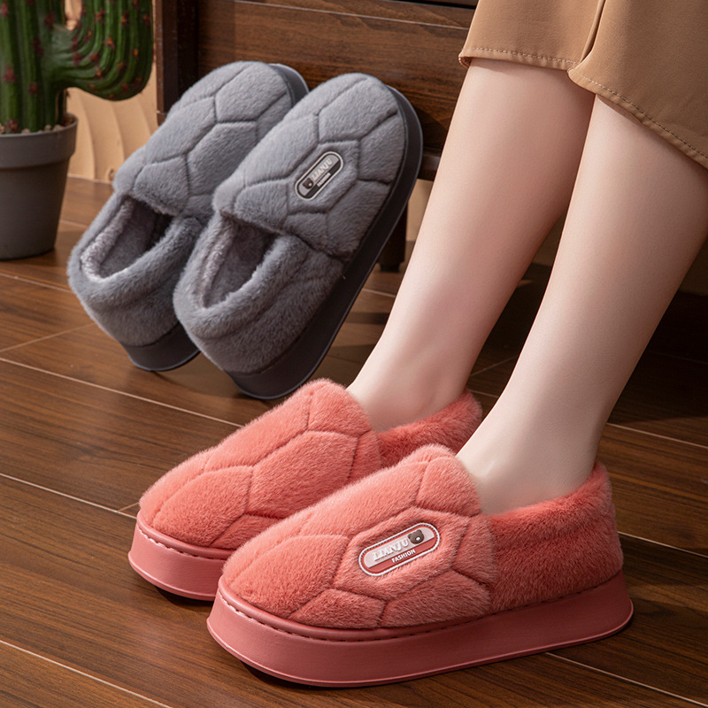Chaussons d'intérieur chauds en peluche à enfiler unisexes detail 15