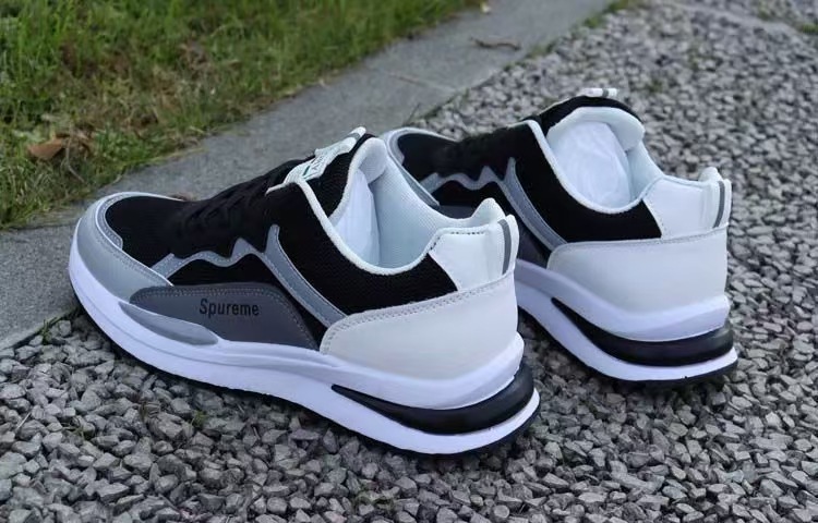 Men's Breathable Colorblock Lace-Up Sneakers detail 11