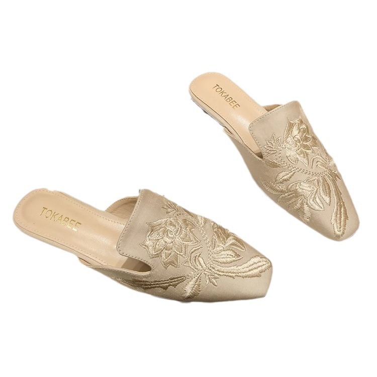 Scarpe basse mule da donna con ricamo floreale e punta quadrata 6