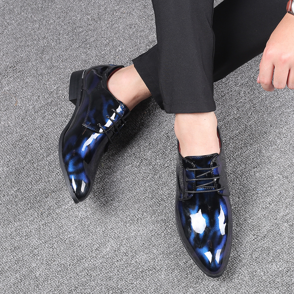 Nette schoenen voor heren met vetersluiting en spitse neus 5