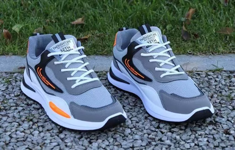 Men's Breathable Colorblock Lace-Up Sneakers detail 7