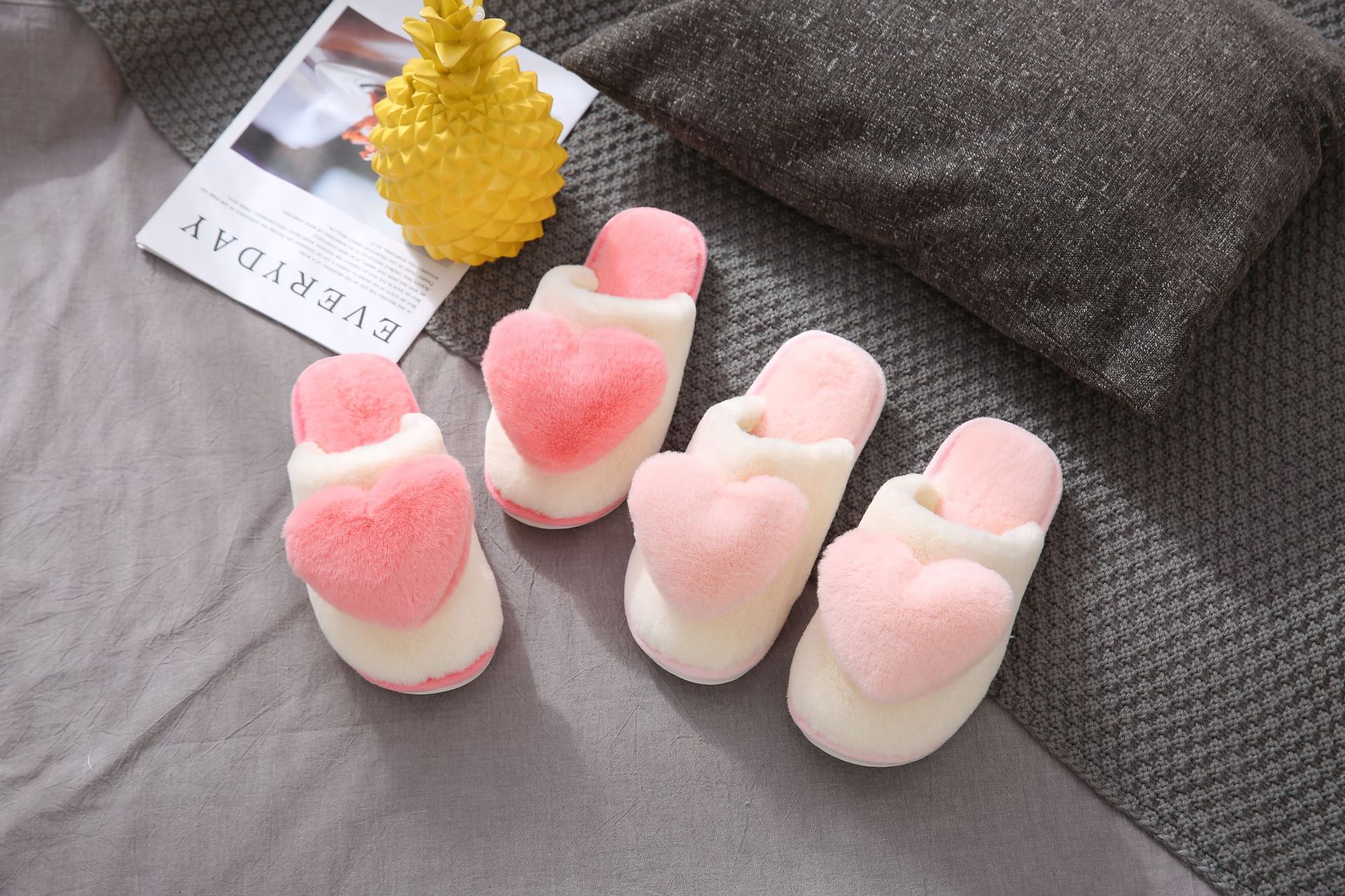 Chaussons douillets et chauds en peluche pour femmes detail 5