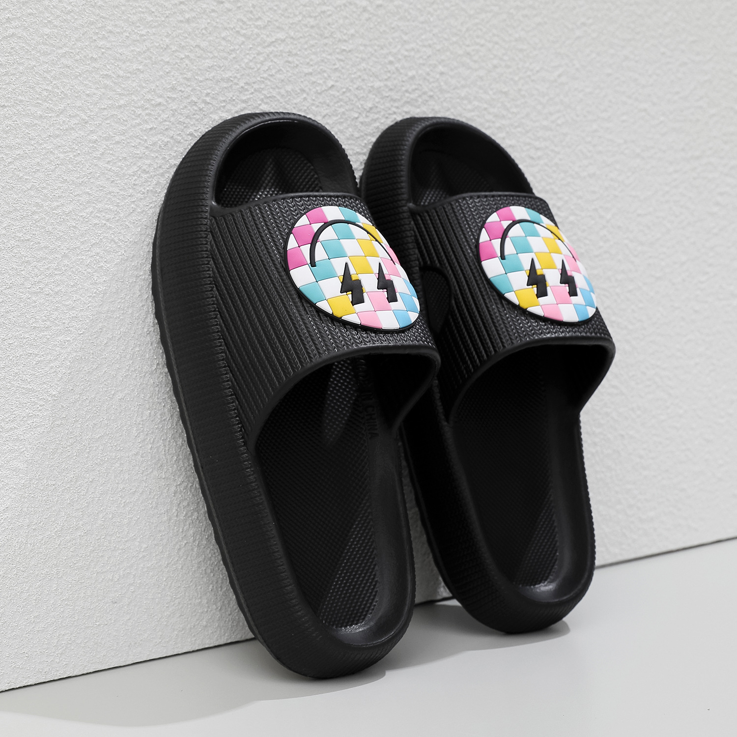 4.0 Black-Colorful Lightning Smiley Face