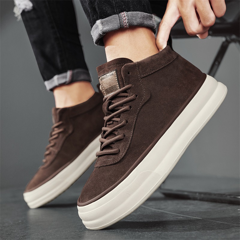 Herren-Freizeitschuhe aus Wildleder mit Schnürung und Plateau detail 5