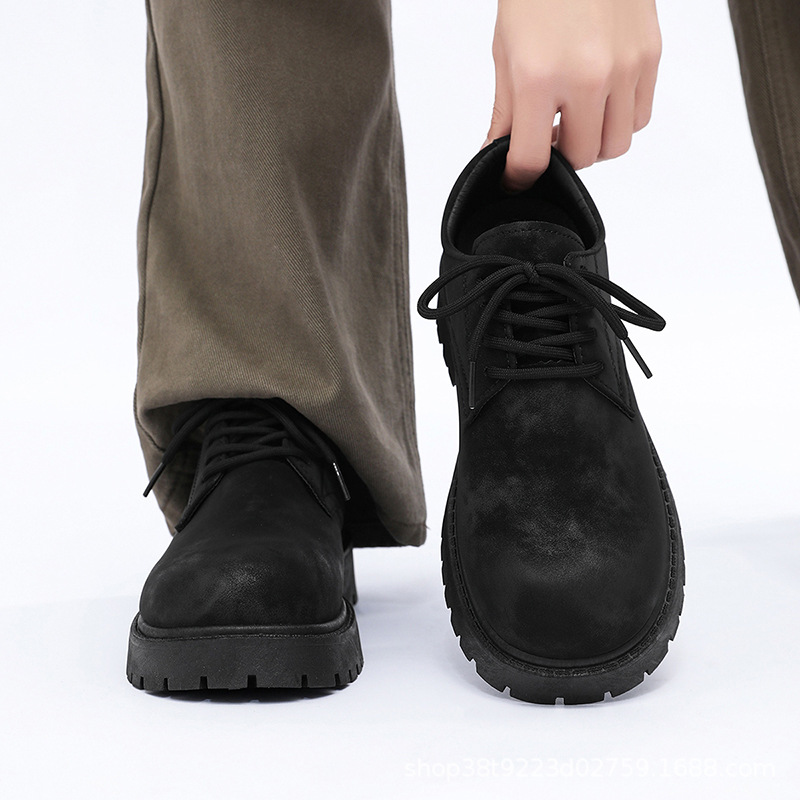 Klassische rutschfeste Freizeitschuhe für Herren mit Schnürung 3