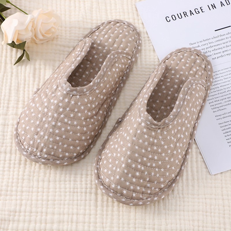 Pantofole da donna in cotone trapuntato a fiori con suola morbida detail 14