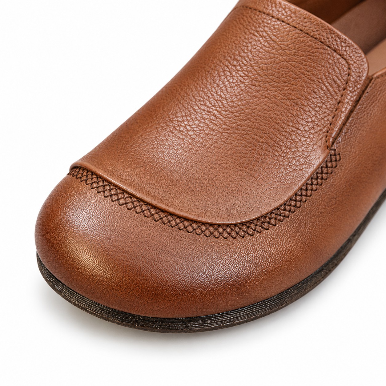 Women's Full-Grain Leather Moc-Toe Slip-On Flats 7