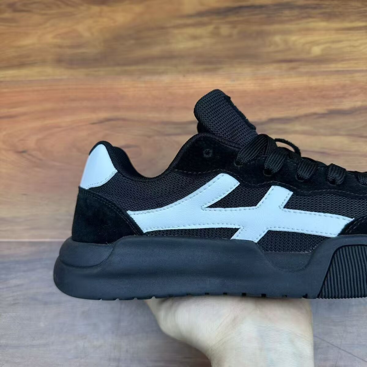 Sneakers casual da uomo traspiranti in mesh con lacci detail 2