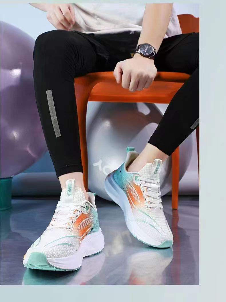 Atmungsaktive, gedämpfte Laufschuhe für Herren detail 3