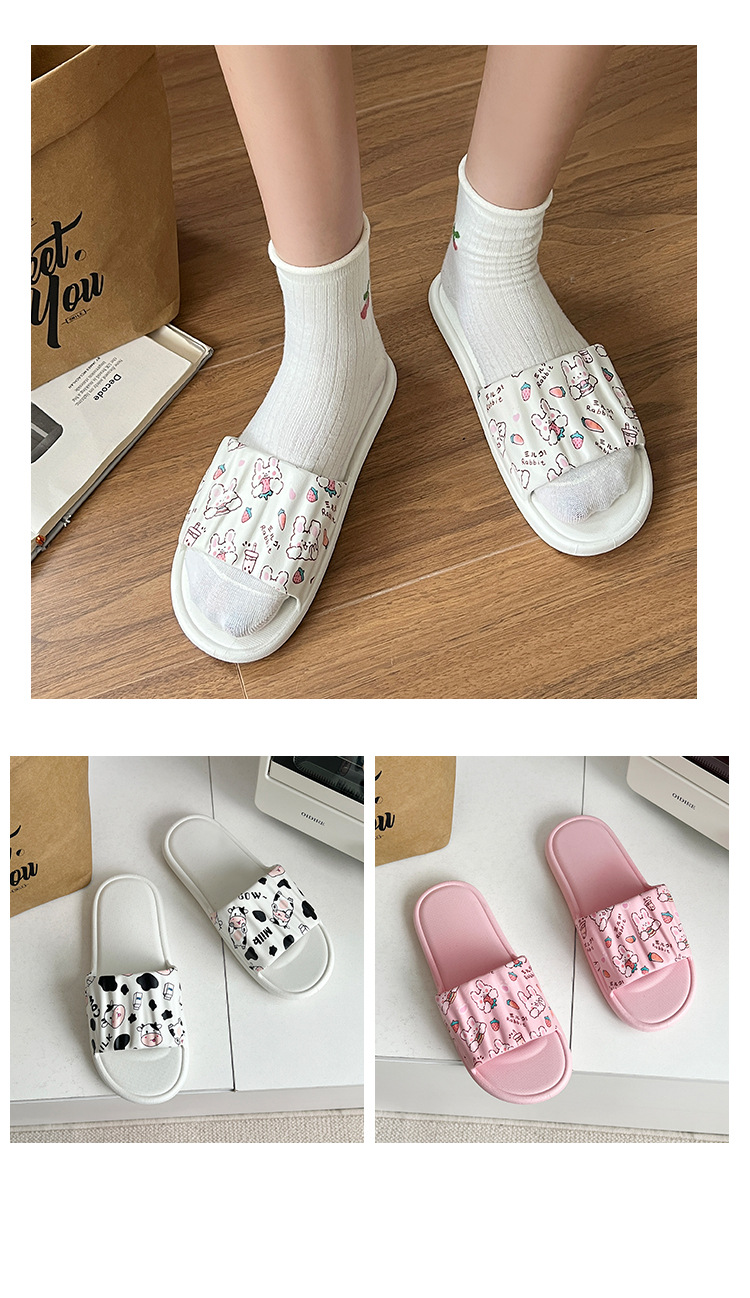 Women's Lightweight Graphic-Print Open-Toe PVC Slippers detail 2