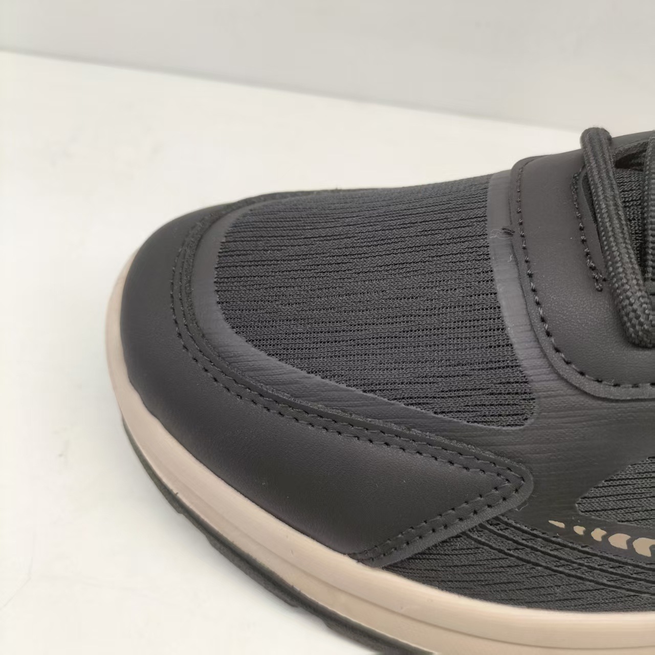 Atmungsaktive Herren-Freizeitschuhe aus Mesh mit Schnürung & Dämpfung detail 7