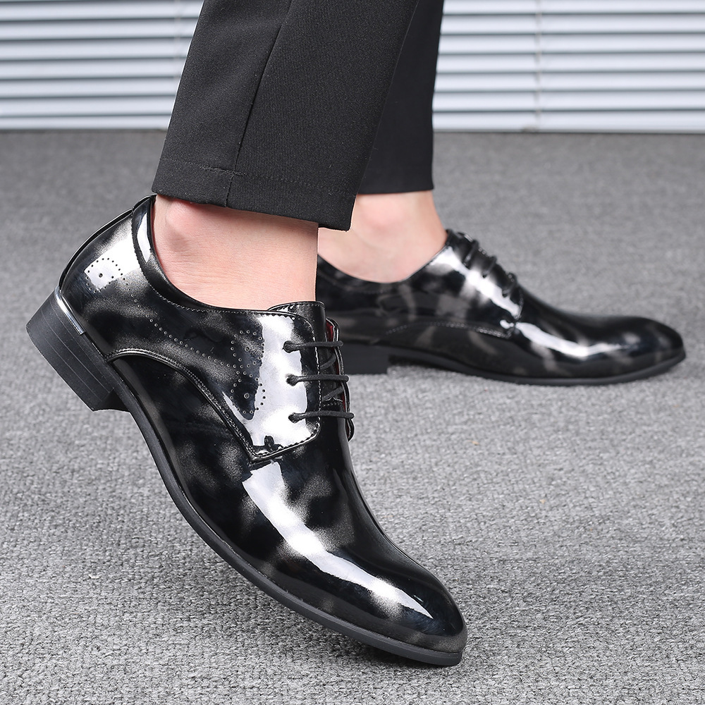 Nette schoenen voor heren met vetersluiting en spitse neus 4