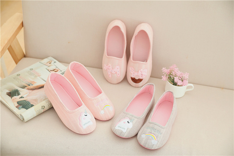 Pantuflas de casa para mujer en suave algodón transpirable slip-on detail 12