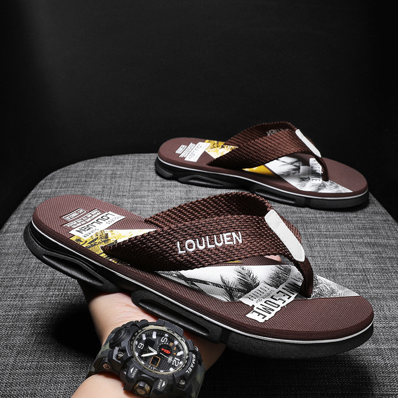 Men's Cushioned Lightweight Beach Flip-Flops