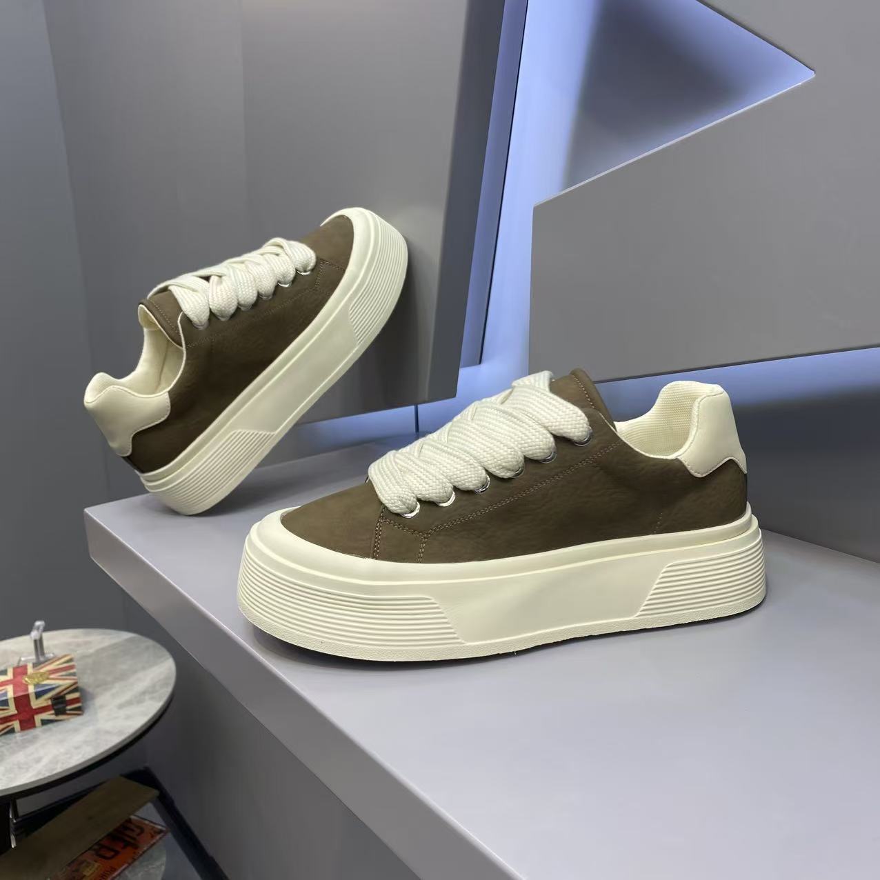 Women's Platform Height-Increasing PU Leather Casual Sneakers 3