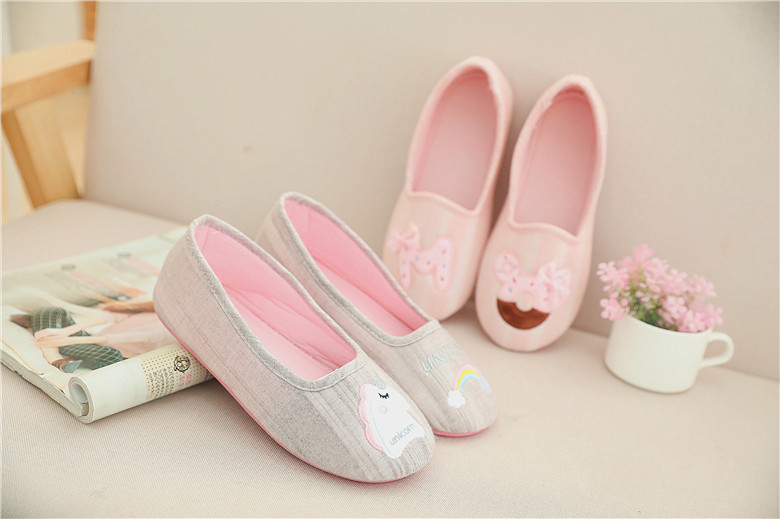 Pantuflas de casa para mujer en suave algodón transpirable slip-on detail 13