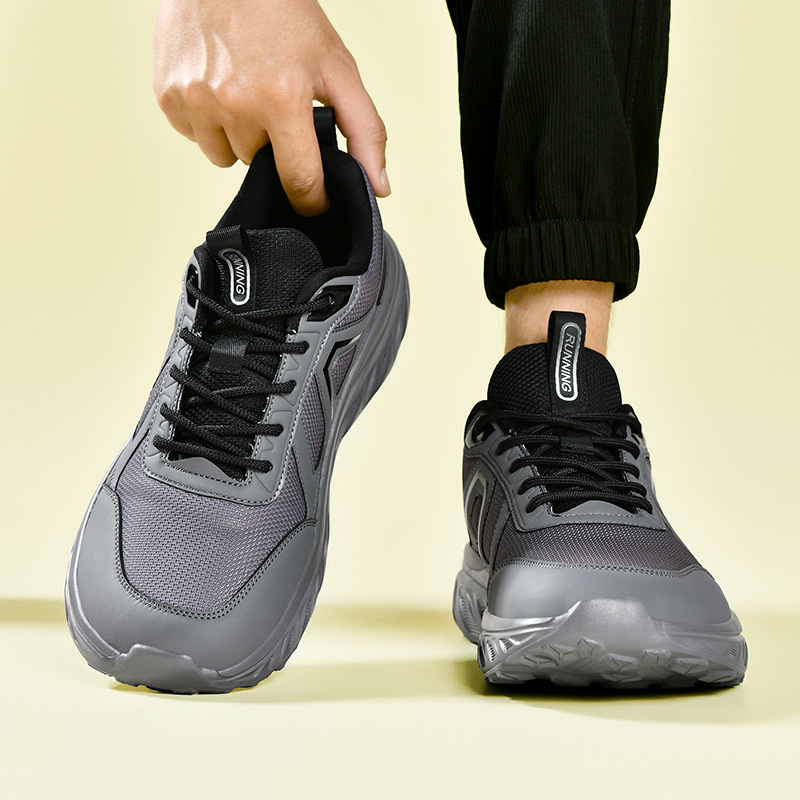 Ademende hardloopschoenen met demping voor heren 4