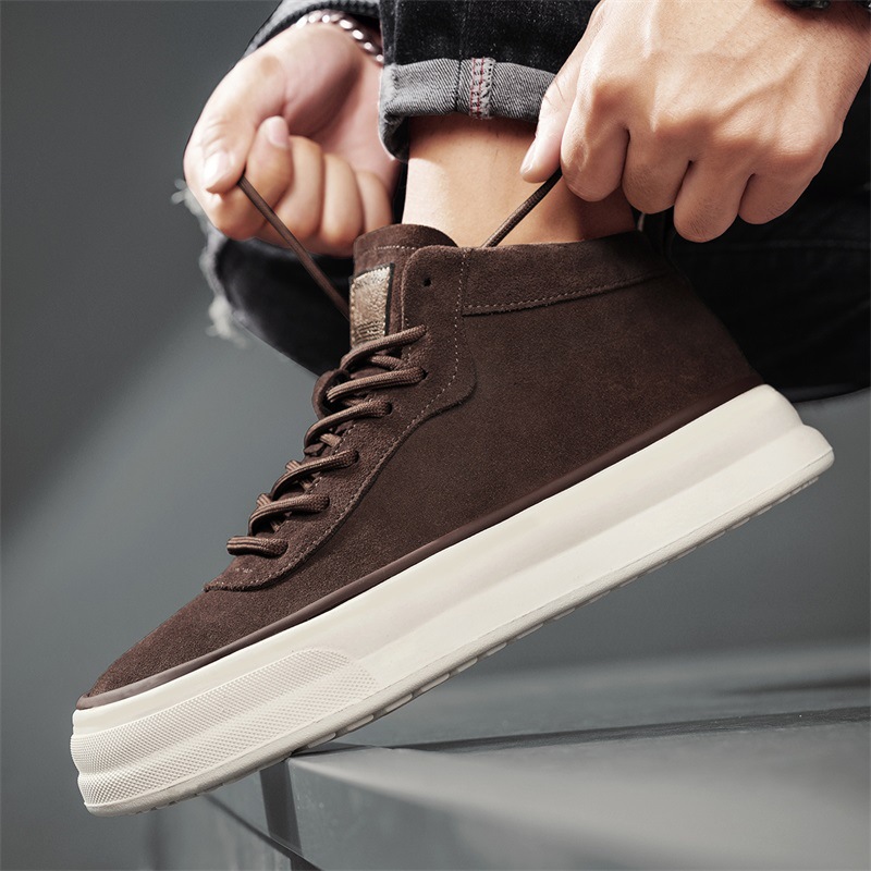Herren-Freizeitschuhe aus Wildleder mit Schnürung und Plateau detail 7