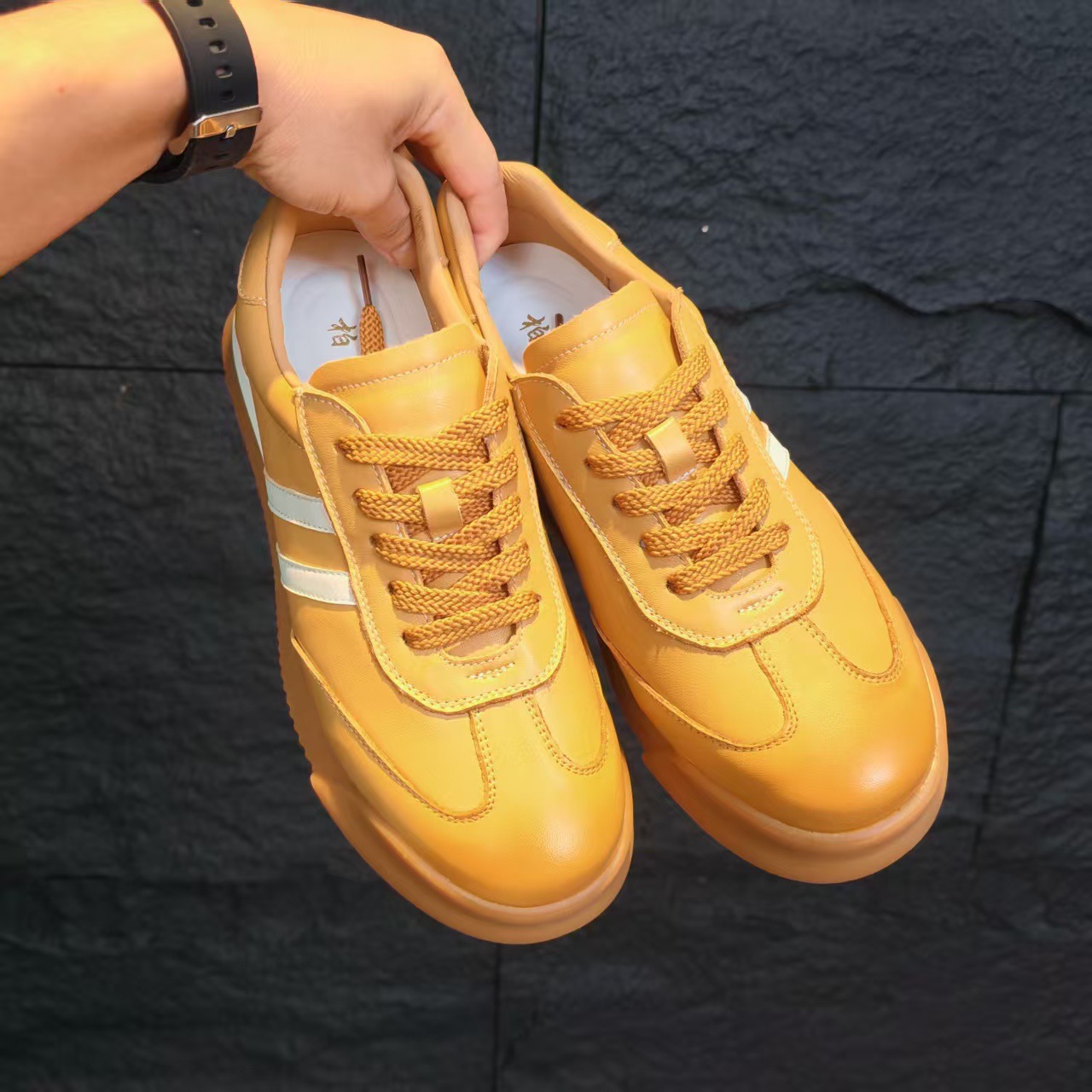 Atmungsaktive Unisex-Freizeitschuhe aus Leder mit Schnürung detail 1