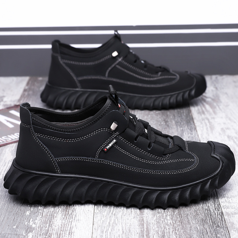 Rutschfeste PU-Leder Freizeitschuhe für Herren mit Schnürung 3