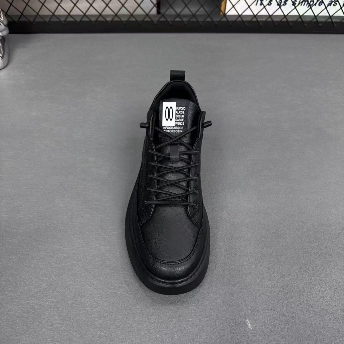 Rutschfeste Herren-Freizeitschuhe zum Schnüren, Mid-Top detail 16