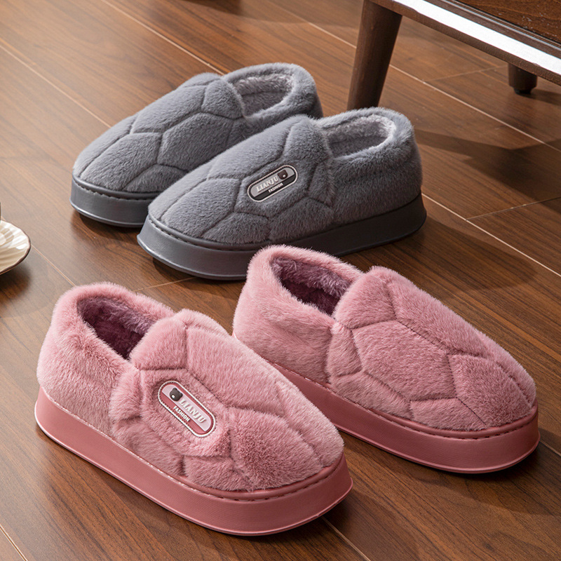 Chaussons d'intérieur chauds en peluche à enfiler unisexes detail 19