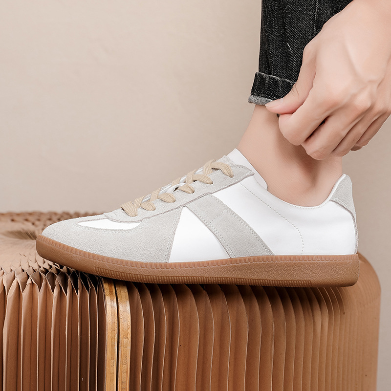 Unisex Vintage Leather Lace-Up Casual Shoes detail 1