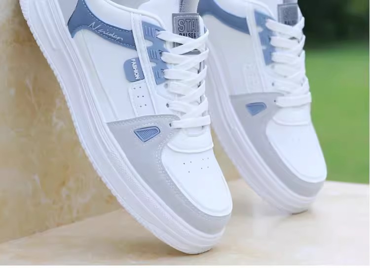 Sneakers casual da uomo stringate in pelle PU stile color-block detail 2
