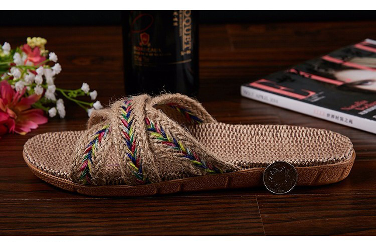 Pantofole basse e traspiranti in lino con fasce incrociate da donna detail 5