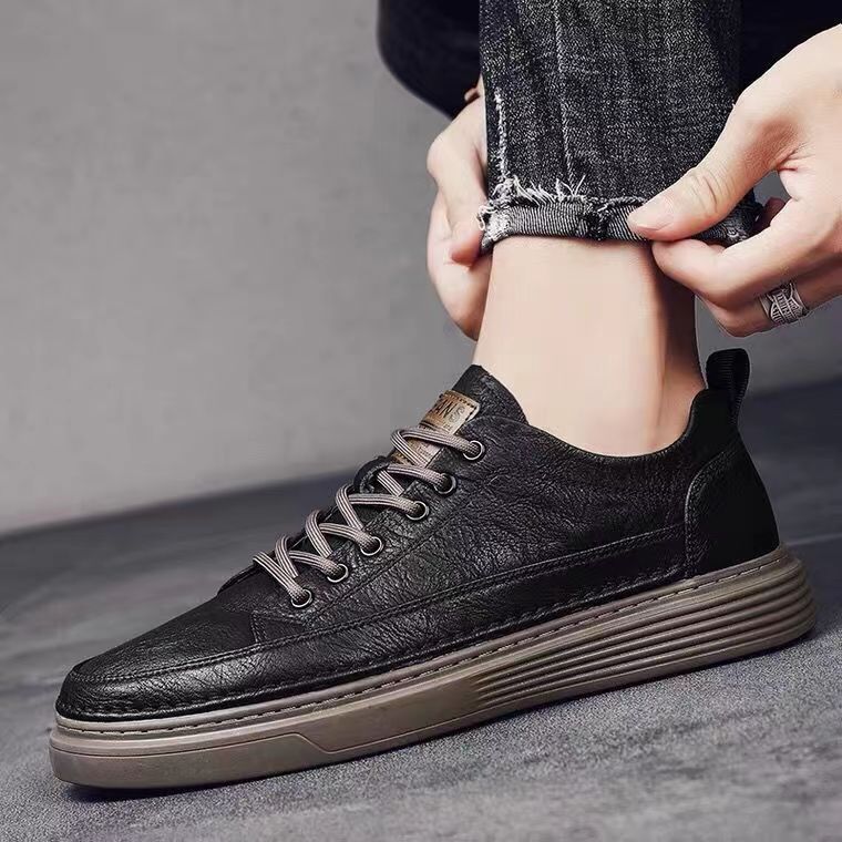 Rutschfeste PU-Leder Freizeitschuhe für Herren mit Schnürung detail 5