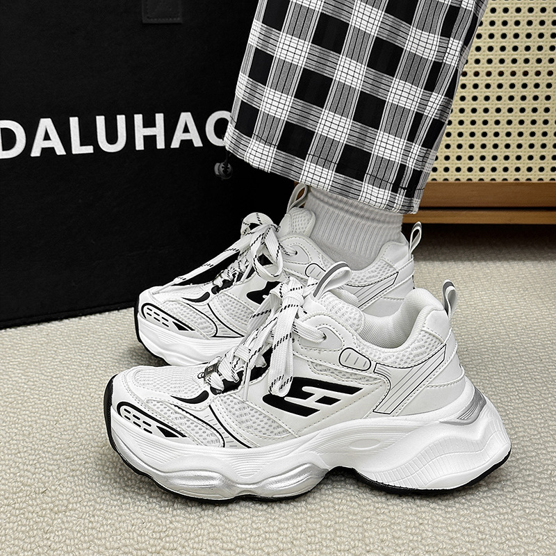 Women's Chunky Platform Lace-Up Casual Shoes detail 3