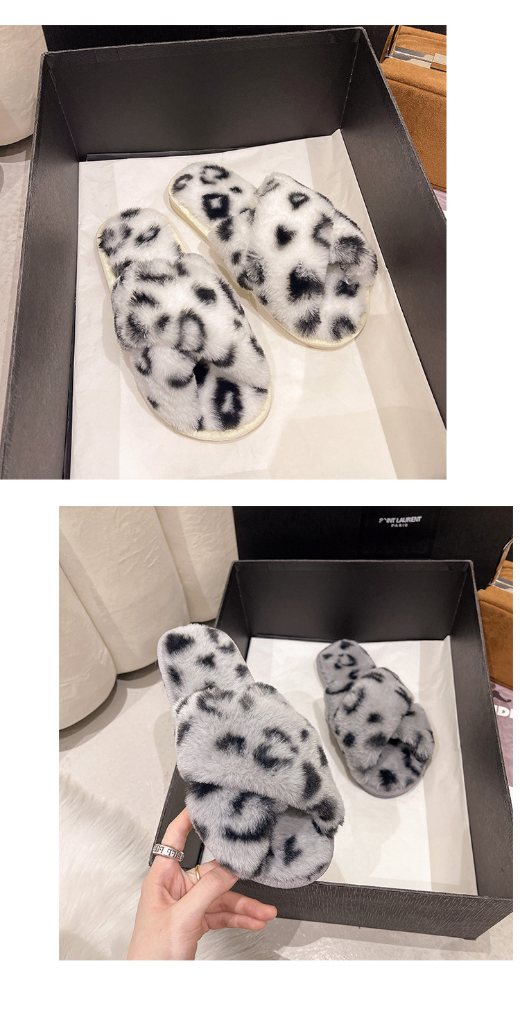 Pantofole aperte in morbido peluche da donna detail 12