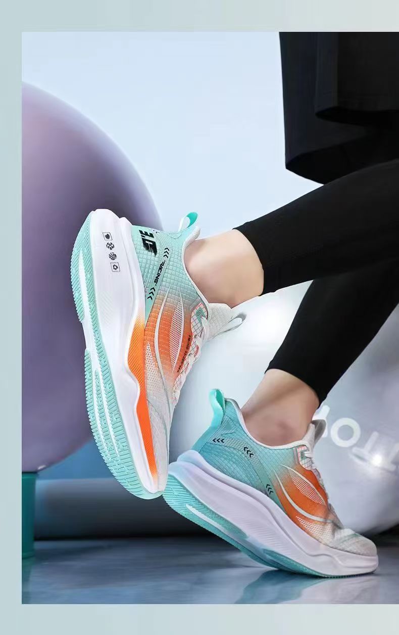 Atmungsaktive, gedämpfte Laufschuhe für Herren detail 10