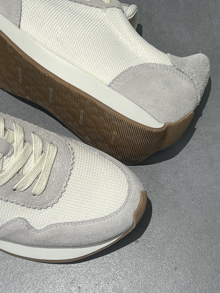 Atmungsaktive Unisex-Sneaker aus Wildleder mit Schnürung detail 7