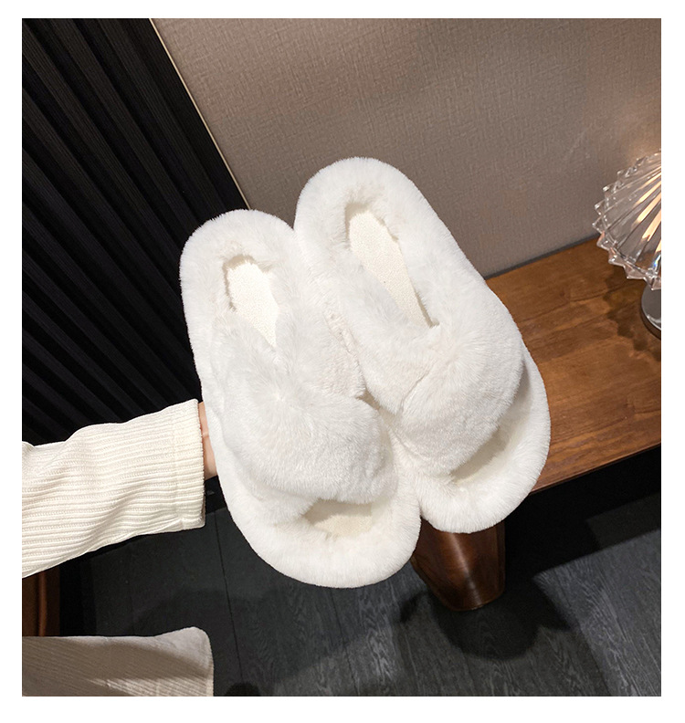 Women's Cozy Plush Cross-Band Open-Toe Slippers detail 2