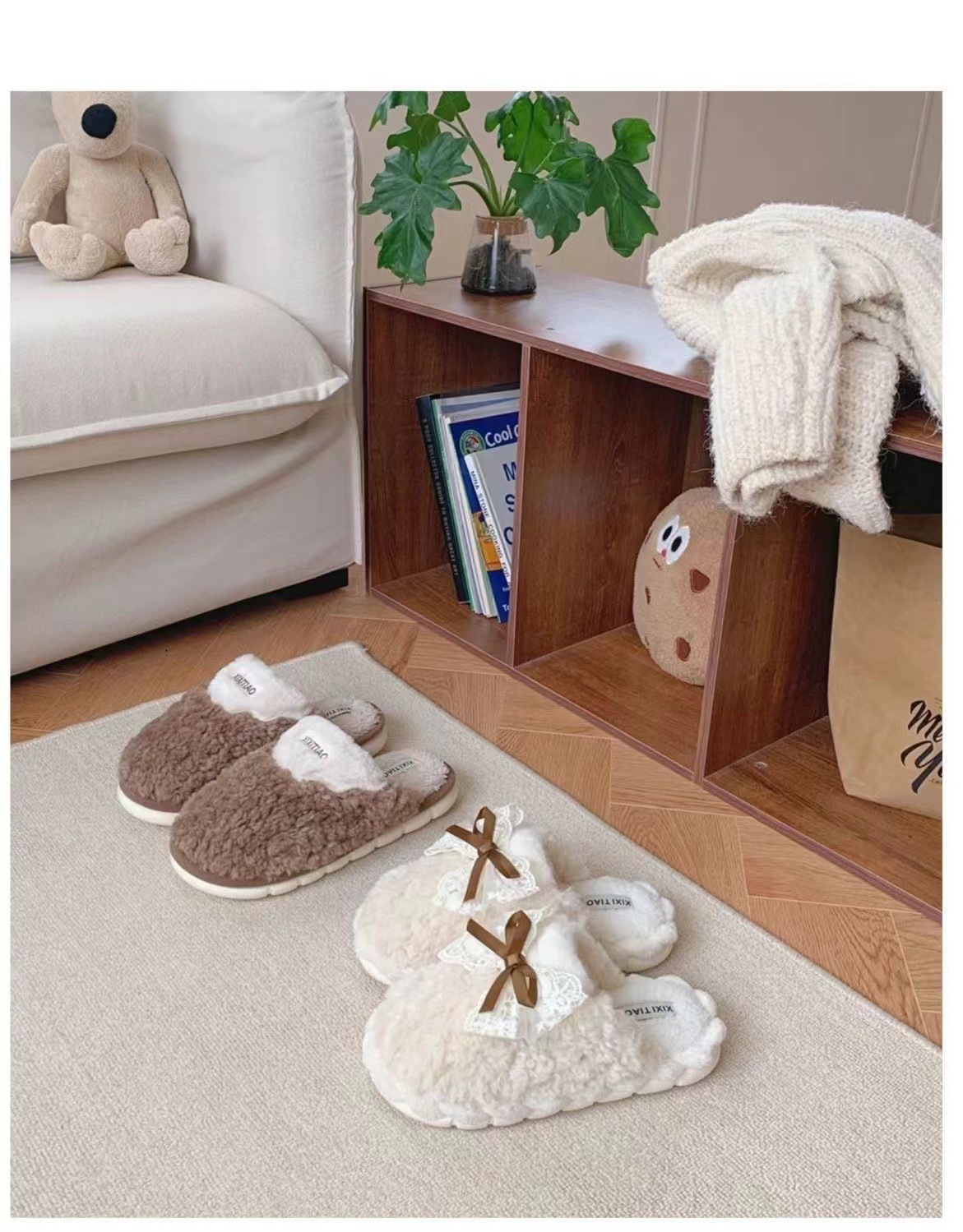 Pantuflas de felpa cálidas y cómodas para mujer con lazo fáciles de poner detail 1