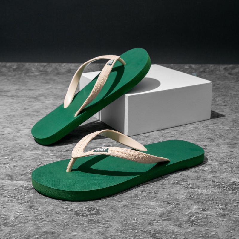 Unisex Lightweight Waterproof Slip-On Flip-Flops 3
