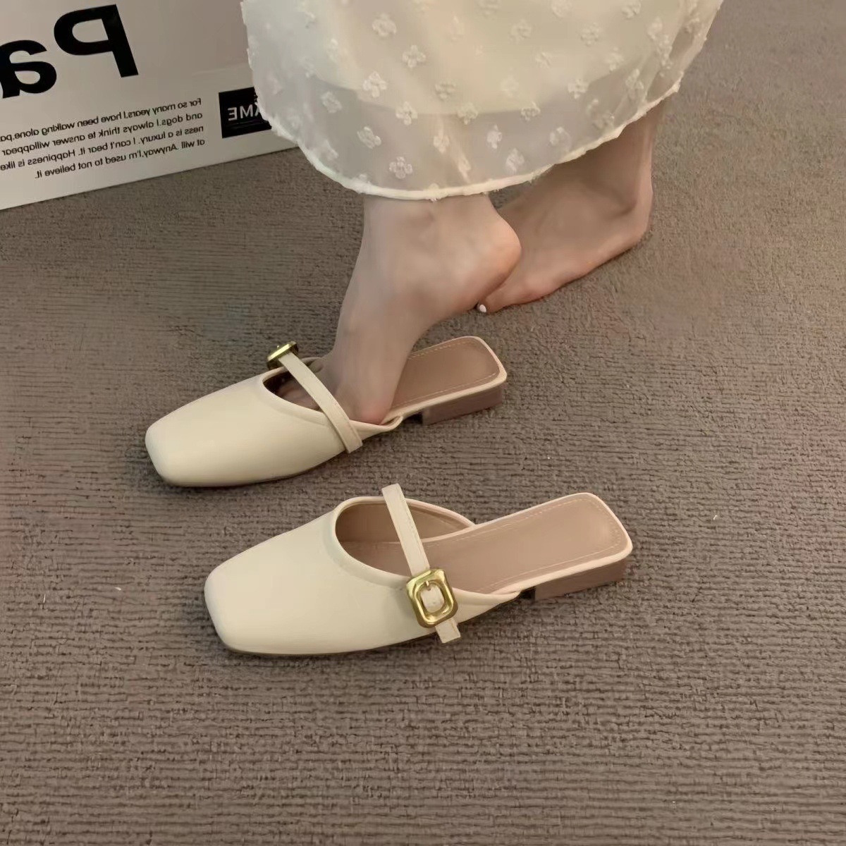 Flache Damen-Schuhe zum Hineinschlüpfen mit eckiger Spitze und Schnalle 3