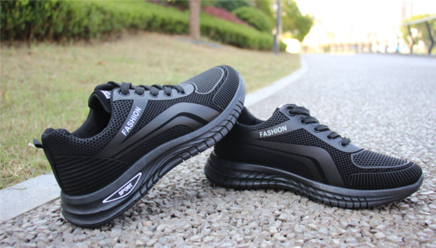 Men's Breathable Lightweight Mesh Running Shoes detail 2