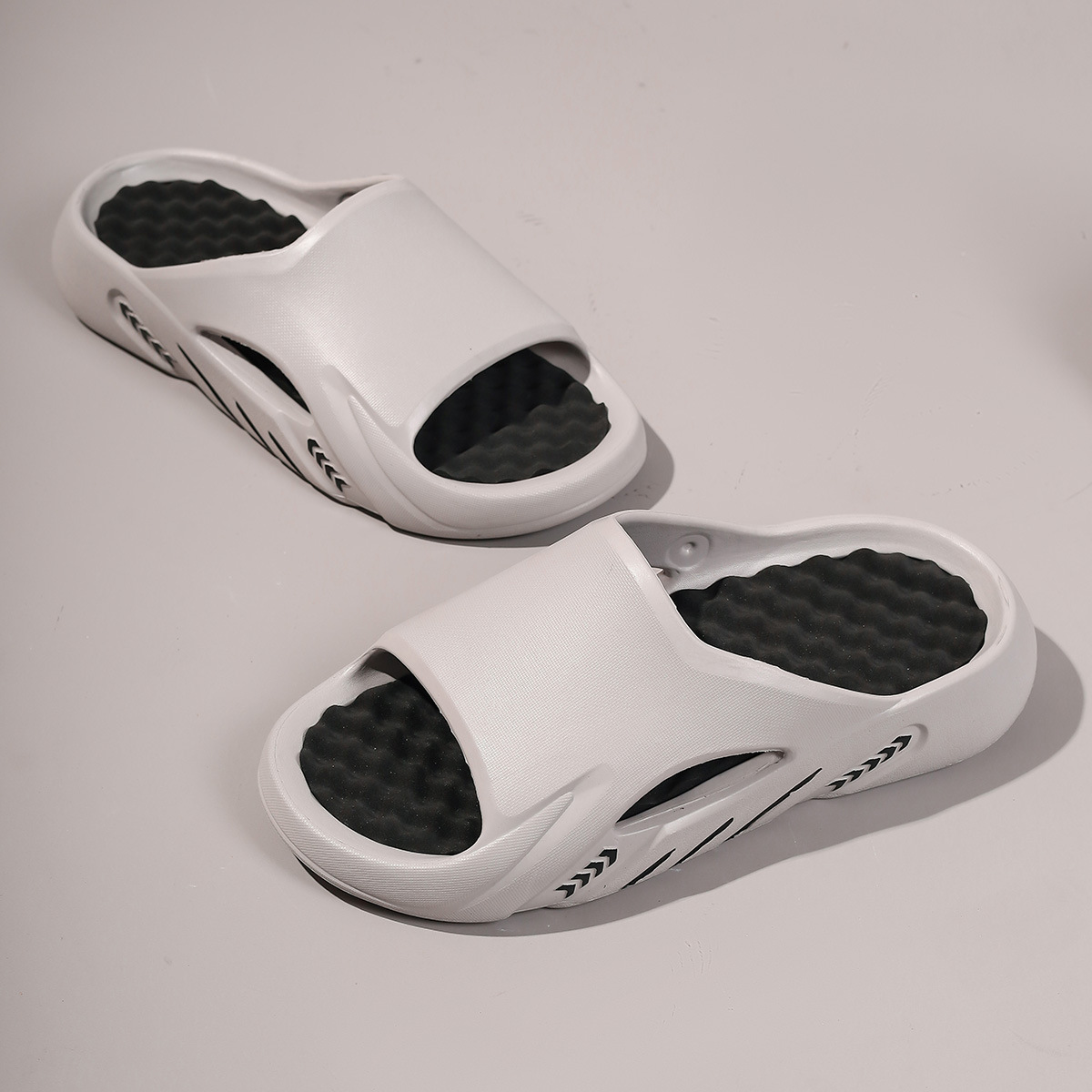 Pantofole unisex imbottite e leggere in EVA a punta aperta detail 1