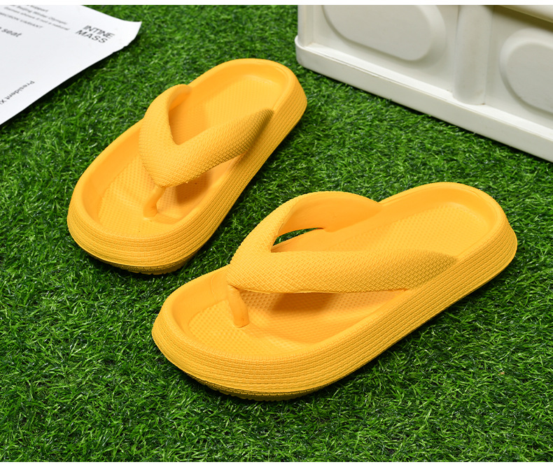 Unisex Lightweight Cushioned Platform Flip-Flops detail 2