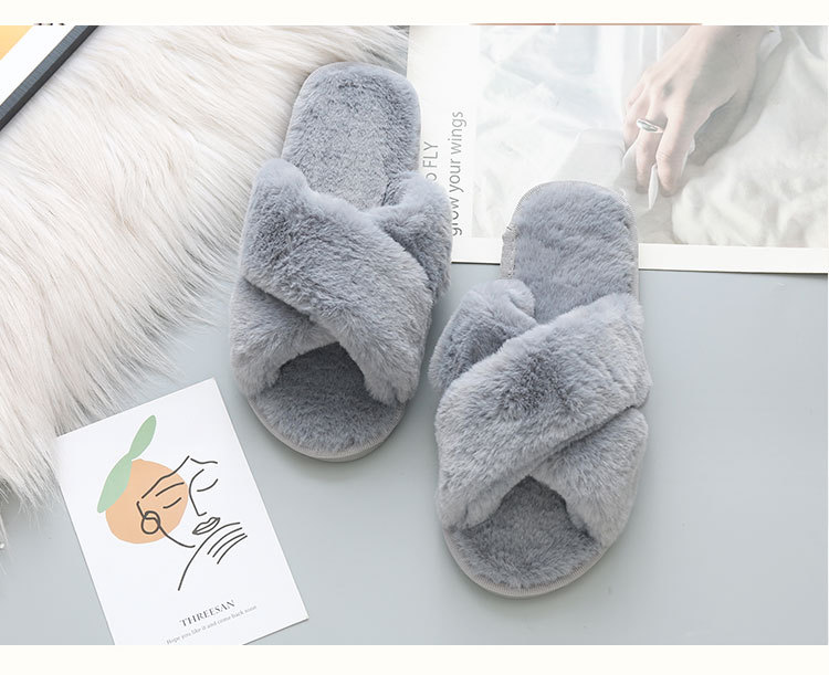 Pantofole da donna morbide in peluche con punta aperta detail 1