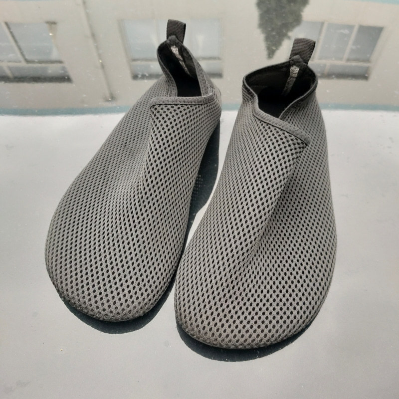 Unisex Breathable Lightweight Slip-On Casual Shoes detail 11
