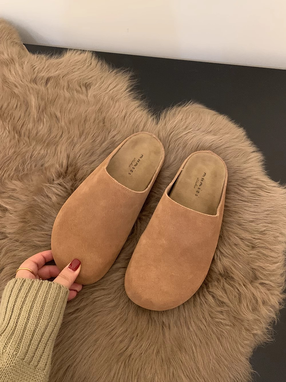 Casual platte damespantoffels van suède met ronde neus detail 9