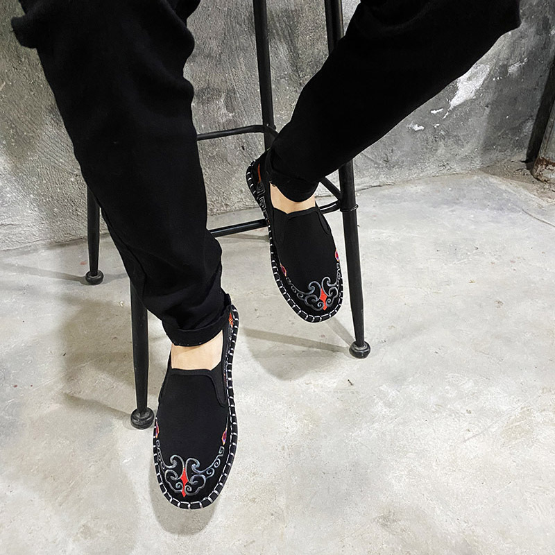 Men's Breathable Embroidered Slip-On Casual Shoes 4