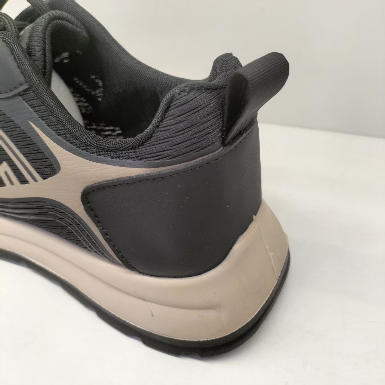 Atmungsaktive Herren-Freizeitschuhe aus Mesh mit Schnürung & Dämpfung detail 6