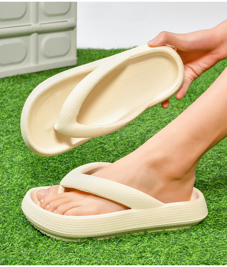 Unisex Lightweight Cushioned Platform Flip-Flops detail 1