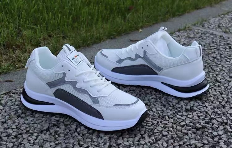 Men's Breathable Colorblock Lace-Up Sneakers detail 13