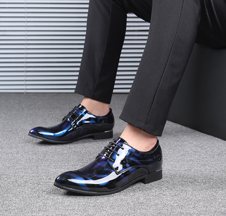Nette schoenen voor heren met vetersluiting en spitse neus detail 7